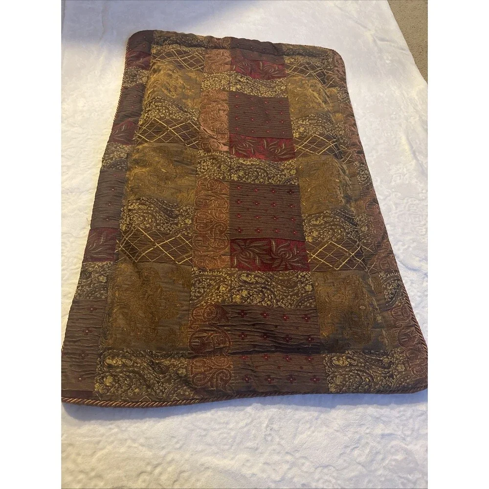 Croscill Home Single 37”x 21